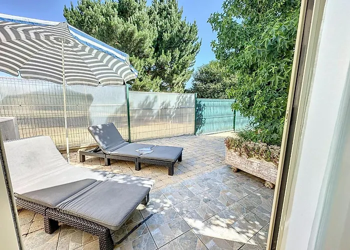 Sel Et Pins By Interhome Semesterbostad Saint-Michel-Chef-Chef